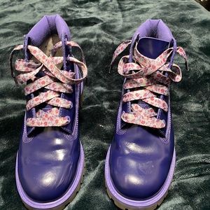 Purple Timberland’s SIZE 6 womens